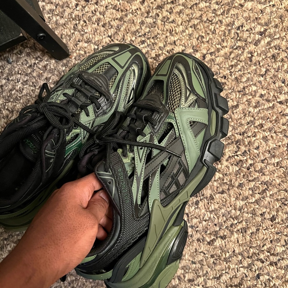Balenciaga Green and Black Sneakers poor